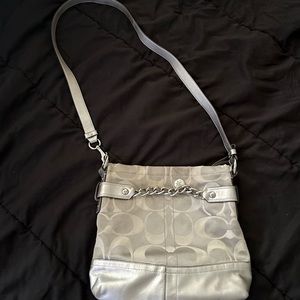 Authentic Coach cross back purse silver/gray
